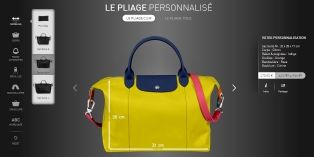 Longchamp invite ses clients à personnaliser ses sacs sur des tablettes en boutique