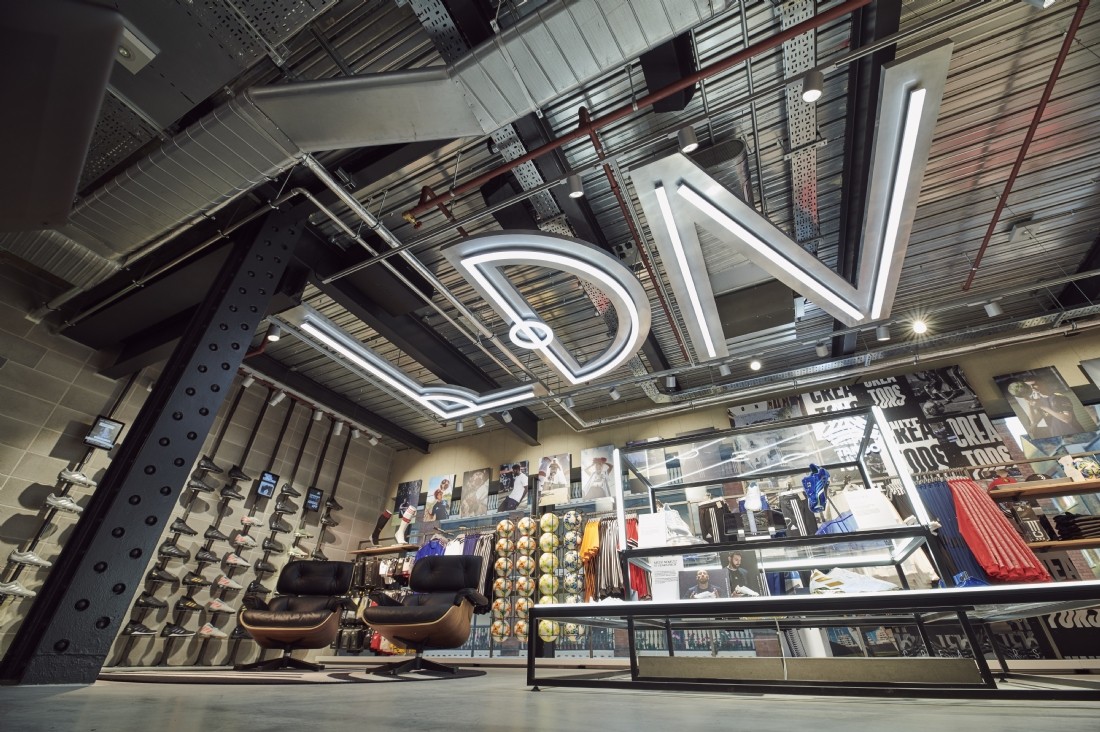 Meesterschap leven dienen LDN, le flagship spectaculaire d'Adidas