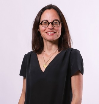 Karine Moral (directrice marketing du Parc Astérix) : « Notre réussite est clairement liée à l'accueil humain qu'on réserve aux visiteurs »
